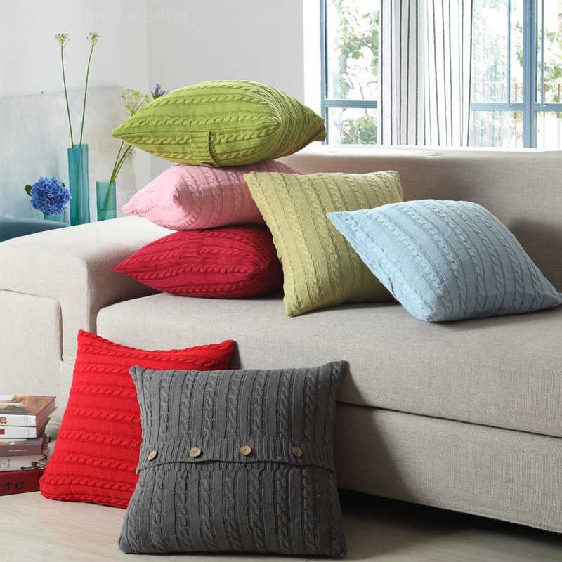 Наволочки на диванные подушки: красивые чехлы крючком, большие,  50х70, 45х45 и другого размера. как снять и стирать?