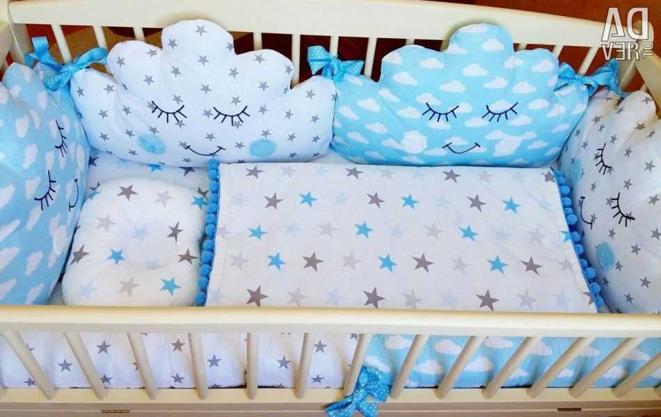 Бортики в кроватку для новорожденных и малышей постарше своими руками