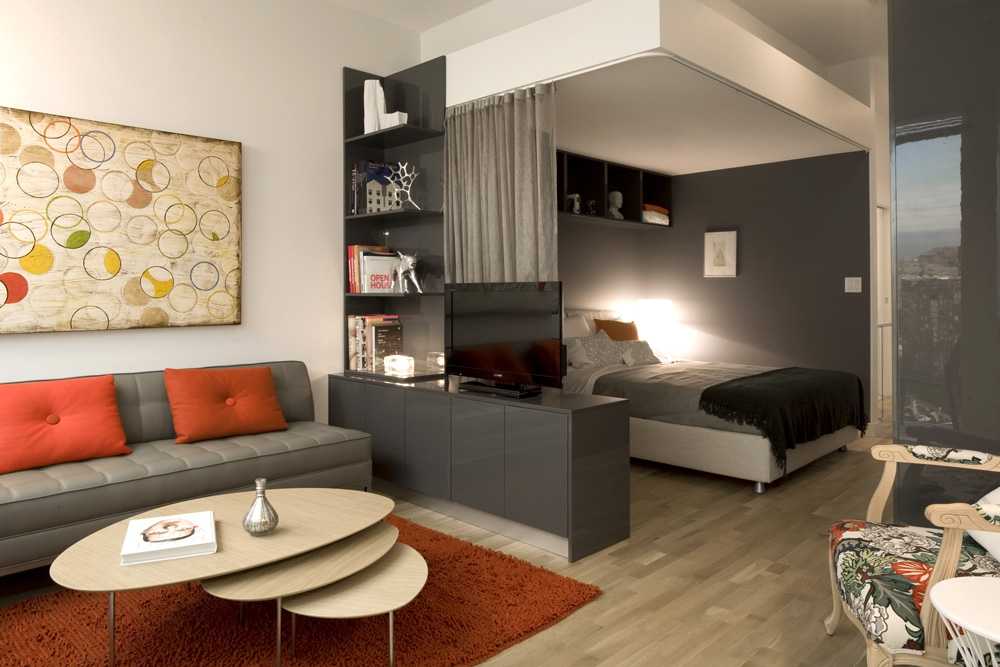 Спальня-гостиная (112 фото): варианты дизайна интерьера одной комнаты. выбор модульной мебели и обоев, планировка и проекты