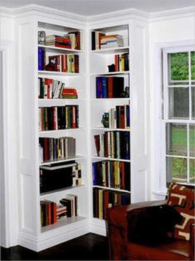 Угловой книжный шкаф (32 фото): малогабаритные модели с полками из стекла для книг и варианты со стеклянными дверями