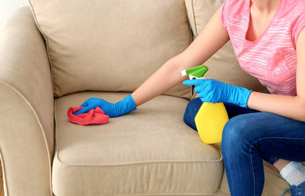25 способов почистить мягкую мебель в домашних условиях быстро и эффективно