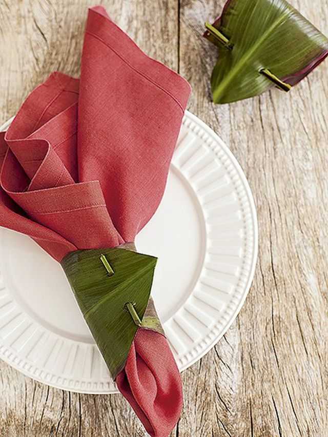 Как красиво сложить бумажные салфетки на праздничный стол?