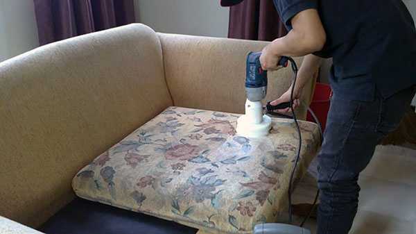 Самые быстрые и эффективные способы очистки дивана в домашних условиях