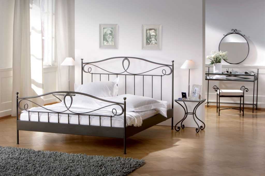 Металлические кровати (88 фото): с железным каркасом и изголовьем, белая из металла для спальни, сборка своими руками, отзывы