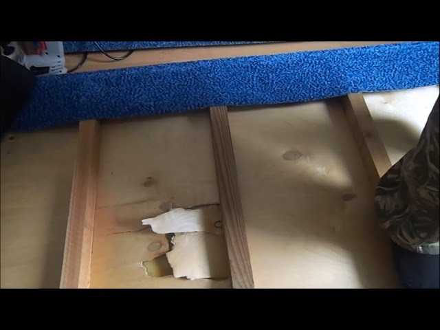 Скрипит деревянная кровать: что делать, причины и методы устранения шума